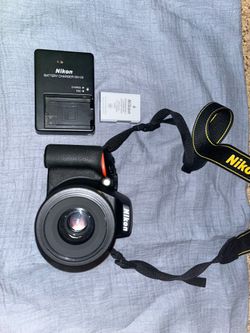 Nikon D3500 + 3 camera lens/accessories
