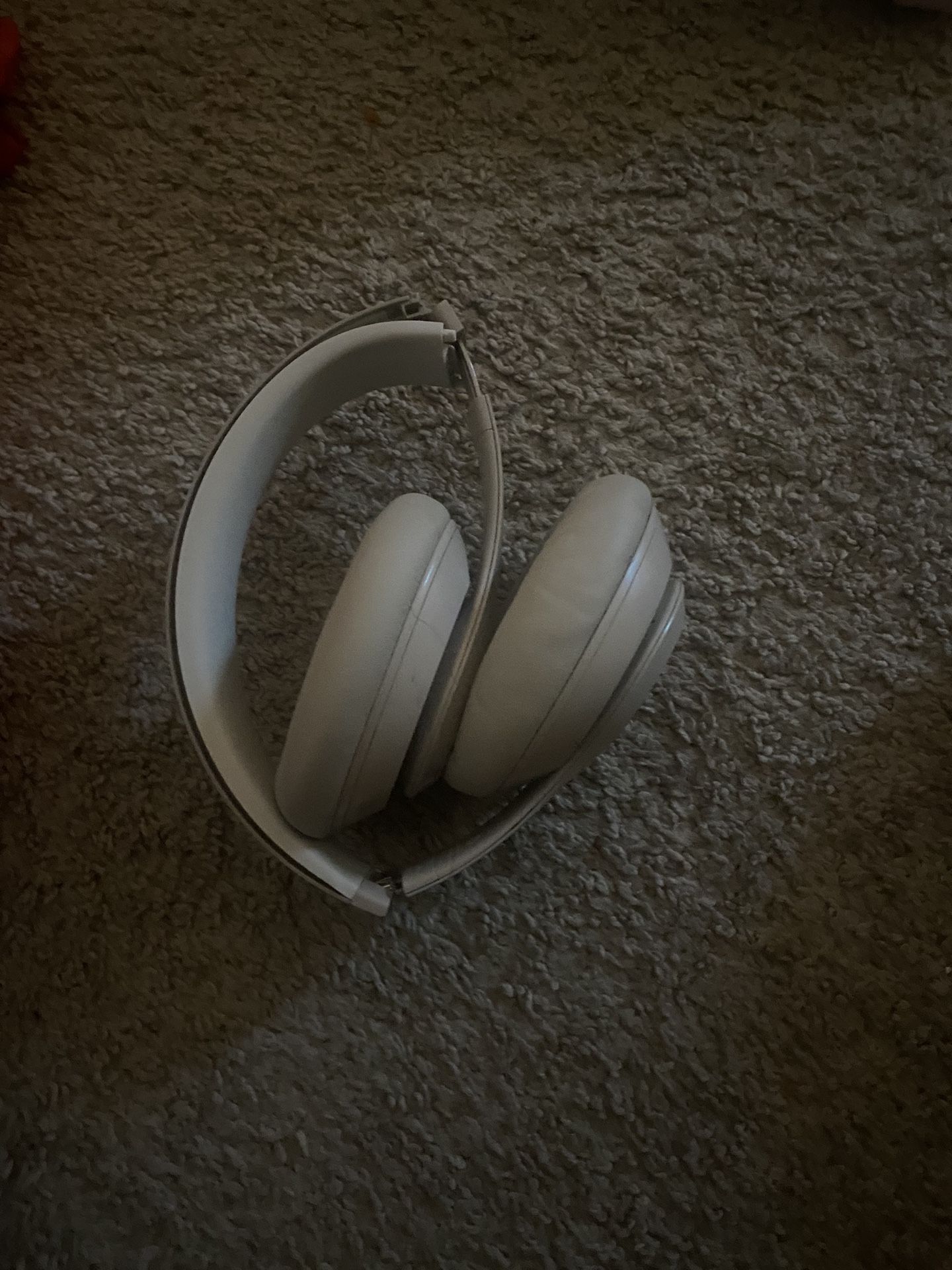 Beats Studio pro Sandstone