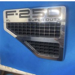 08-10-Ford-F250-Super-Duty-XL-DRIVER-Fender Emblem Badge Grille Trim OEM