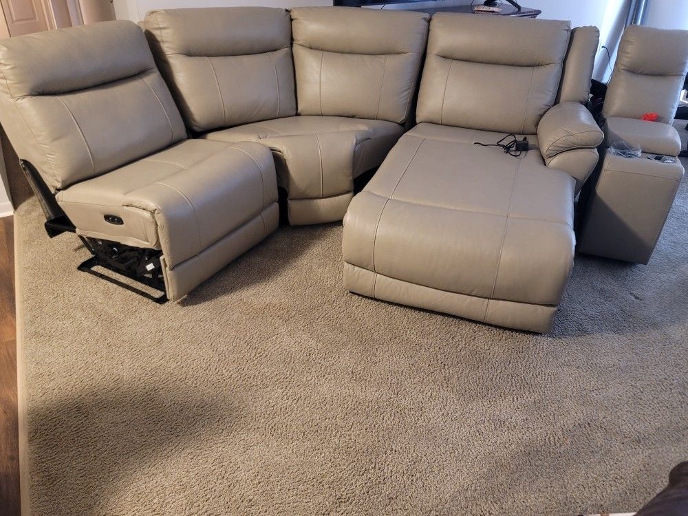 New Leather Sectional Couch 