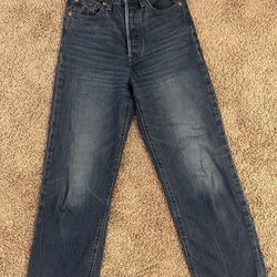 Levi’s Ribcage Straight Leg Jeans