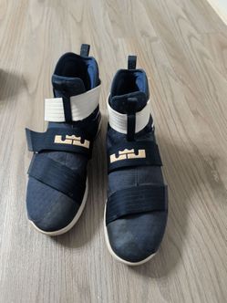 Nike LeBron Soldier Basketball Sneakers