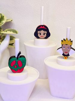 Straw Topper for tumblers and standly cups