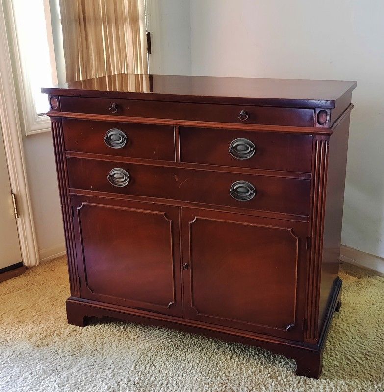 DREXEL Travis Court Buffet 331-3PA