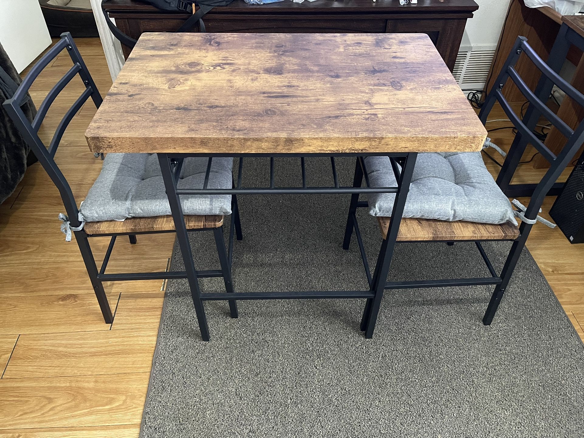 Small Dining Table With Chairs
