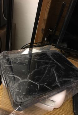 Like new Netgear N450 WNR2500 router