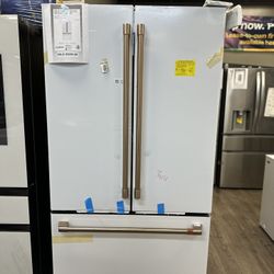 Café 3 Door Refrigerator Read Description 