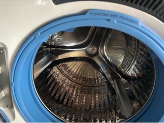 GE  Gas Dryer. Like New,