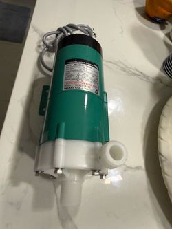 Iwaki MD-30RT-115NL AQUARIUM PUMP NEW NEVER USED