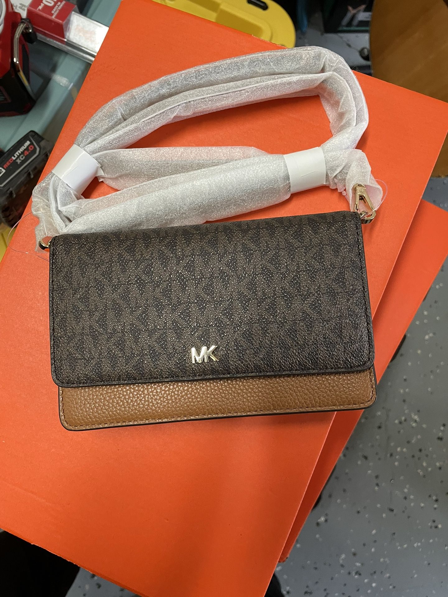 Micheal Kors Clutch Hand Bag