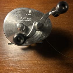 Fishing reel