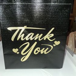 8 Gift Bags 