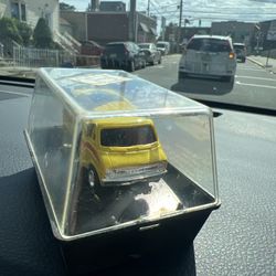 Aurora New Improved AFX Magna Traction DODGE STREET VAN - #1922 NEW