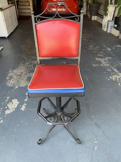 Barstool 