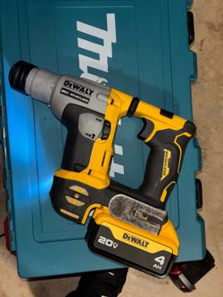 Dewalt 20v SDS MAX hammer drill