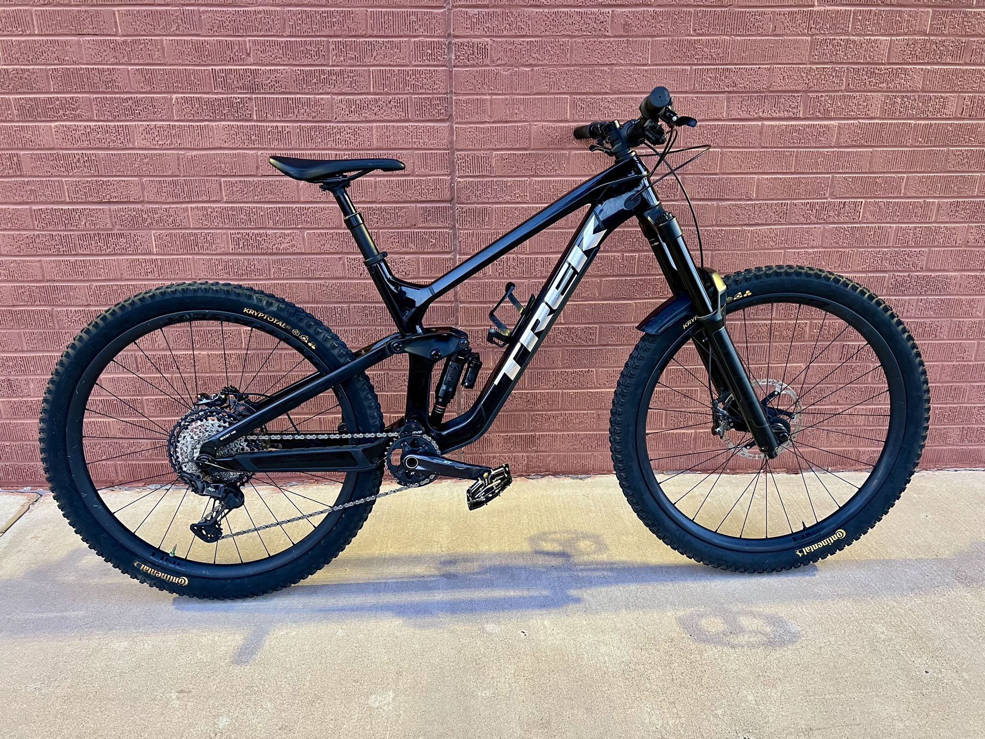 2023 Trek Slash 9.8 XT 29er Full CARBON Mountain Bike 🚵♂️