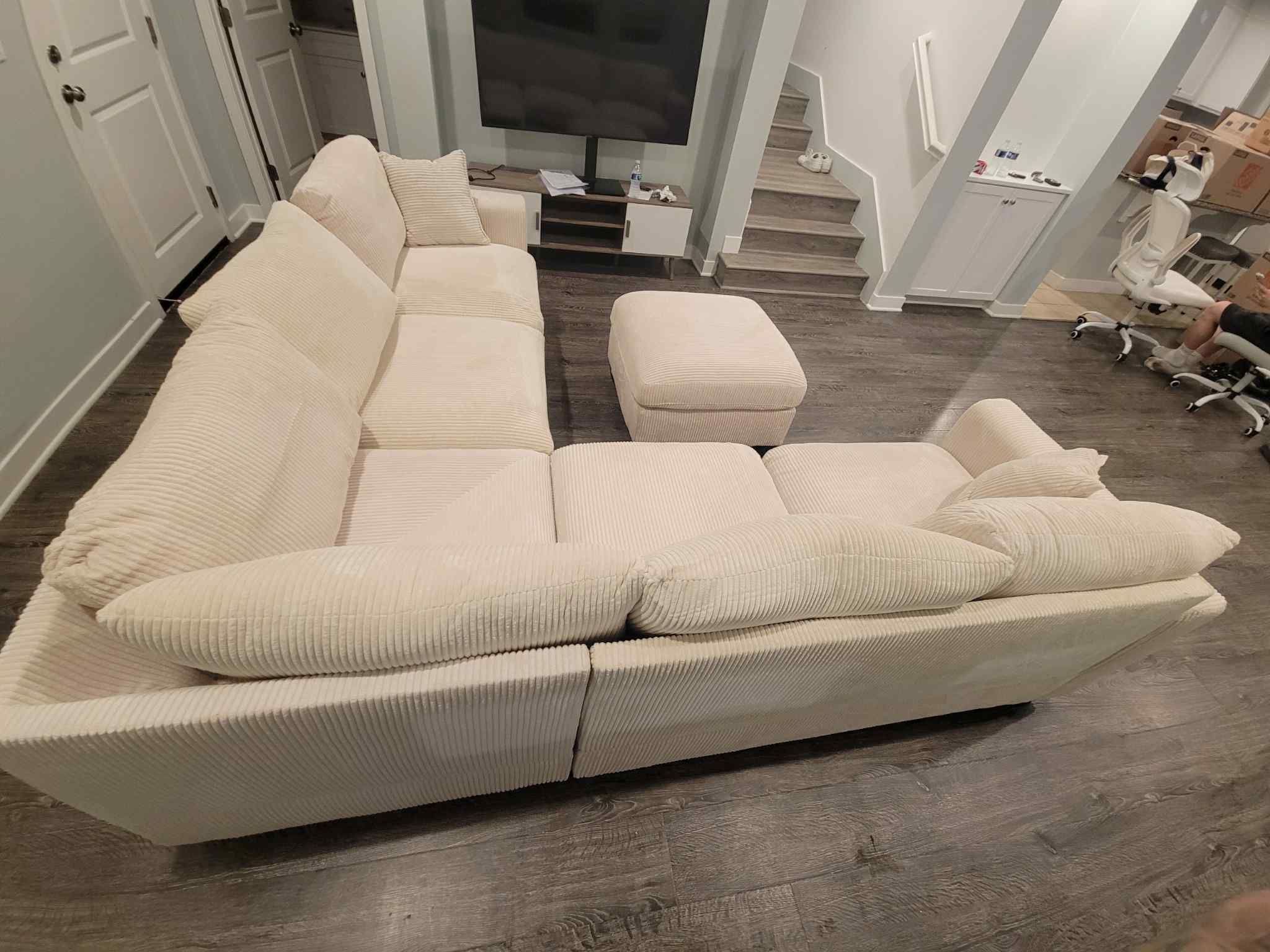 New 99x99 Sectional Couch with Ottoman! Includes Free Delivery 🚚!