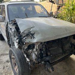 La Vendo Para Partes Completa 4runner 4x4 