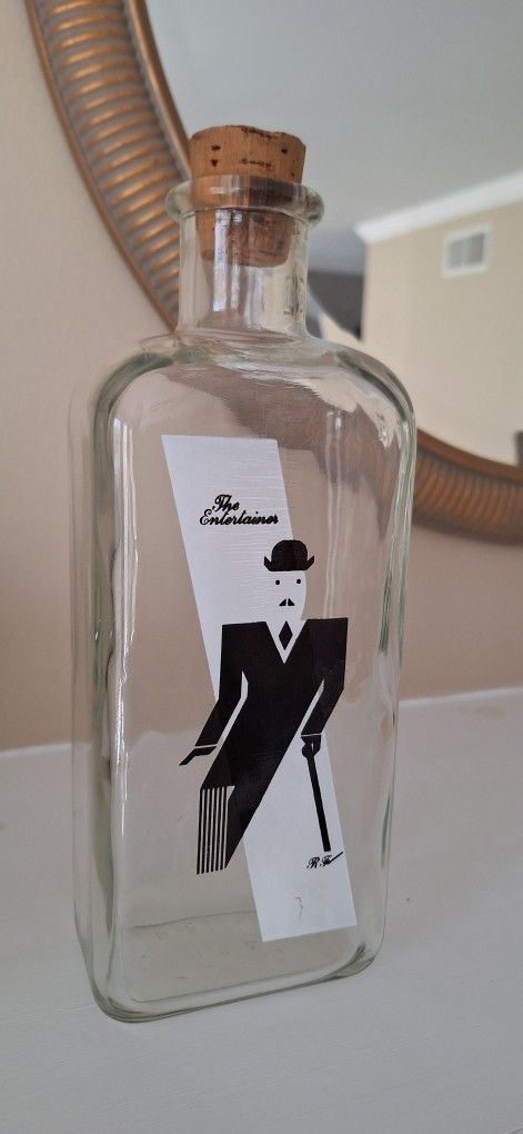 Vintage Glass THE ENTERTAINER Bottle Stamped TCW Co. USA R-832-W