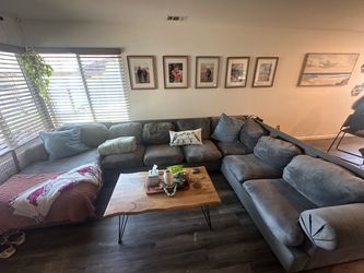 Sectional couch