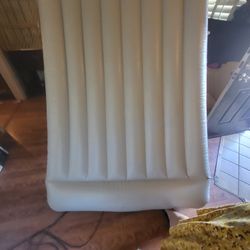 Full Size. Inflate And Deflate Air Mattress
