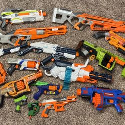 16 Nerf Guns 