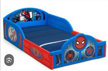 Toddler bed with matters
