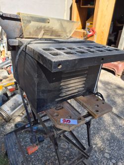 Skil saw with stand