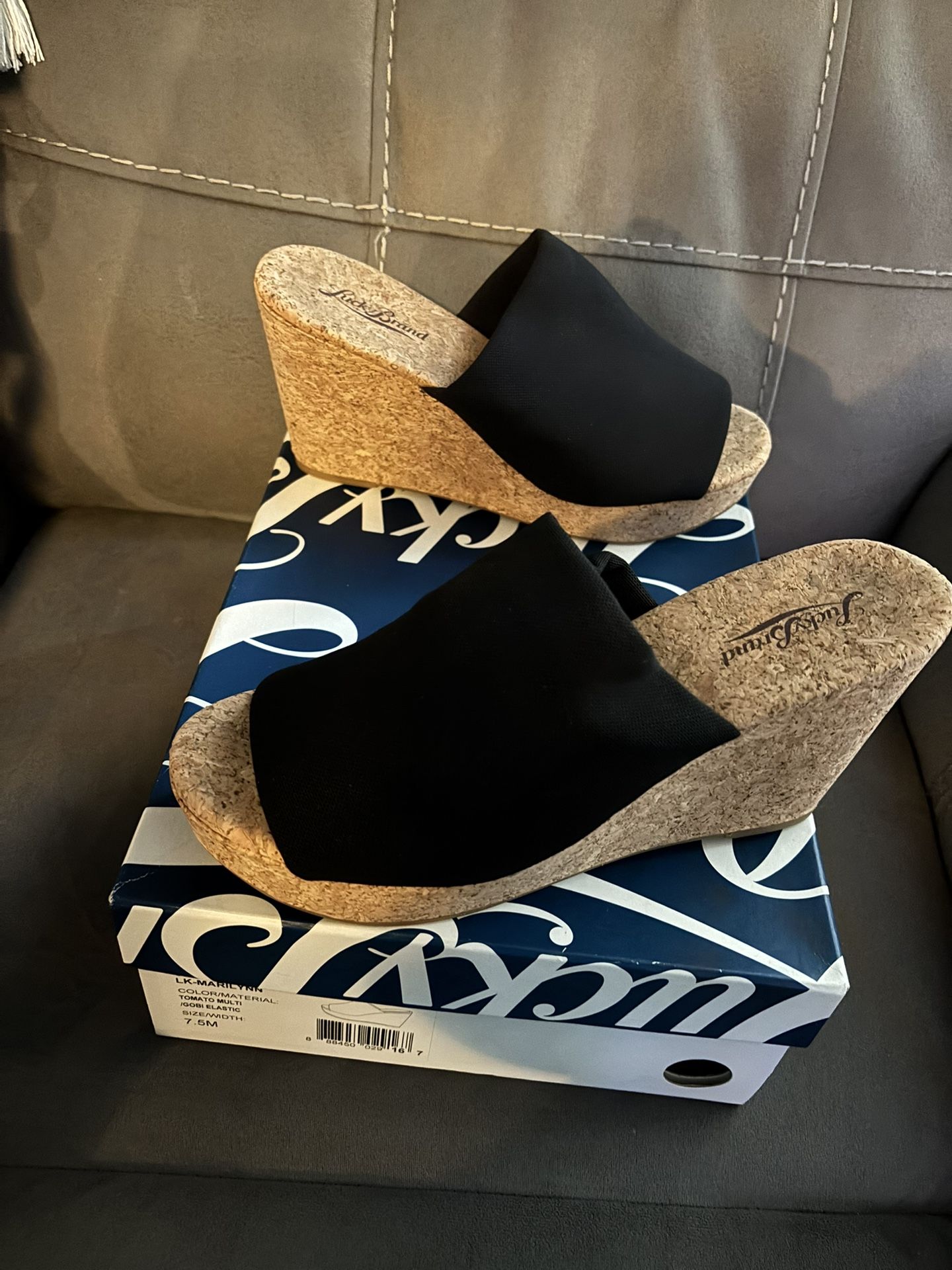 Womens Wedges Size 7.5