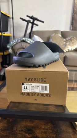Yeezy Slide