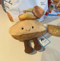 Jellycat Margaux Madeleine