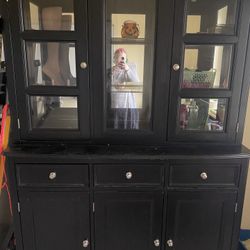 2 part hutch/ cabinet 