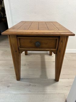 Vintage Lane Solid Oak End Table Nightstand w/ Drawer - Dovetail - USA