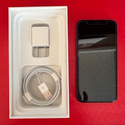 Apple iPhone X / 10 (64 GB) carrier unlocked in excellent working condition. No scratches on screen.