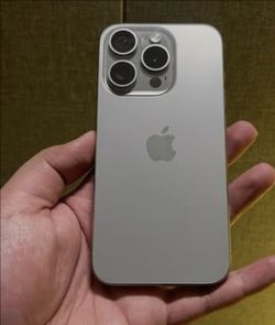 iPhone 15 pro max Unlocked / Liberado 😃