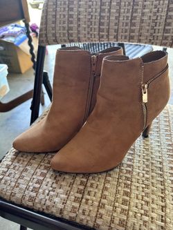 Ladies booties size 10