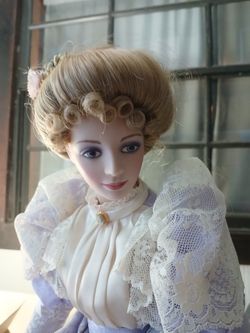 Franklin Heirloom Porcelein Doll