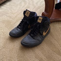 JORDAN 908656-001 RETRO 1 "BHM (2017)" SIZE 10.5
