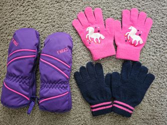 3 pairs of kids gloves