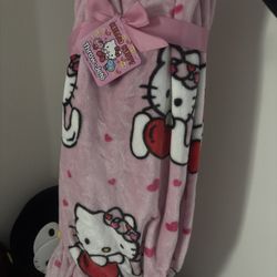hello kitty valentines blanket