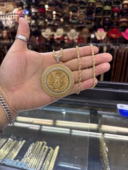 14k chain, 14k bezel, 22k Centenario 80.1g