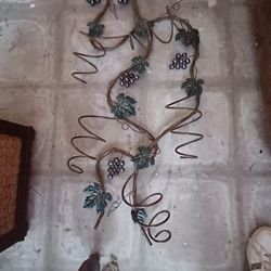 Wall Sculpture Wine 4 Bottle Display Rack Stand Grape Vine Metal Art 30x15 Large
