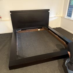 Queen Bed 