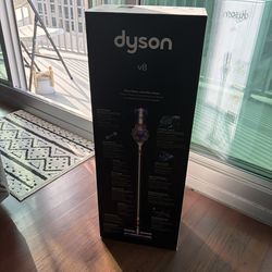 Brand New Dyson V8 Vacuum