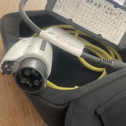 EV charger 110 voltage J1772 plug works good $130 obo 