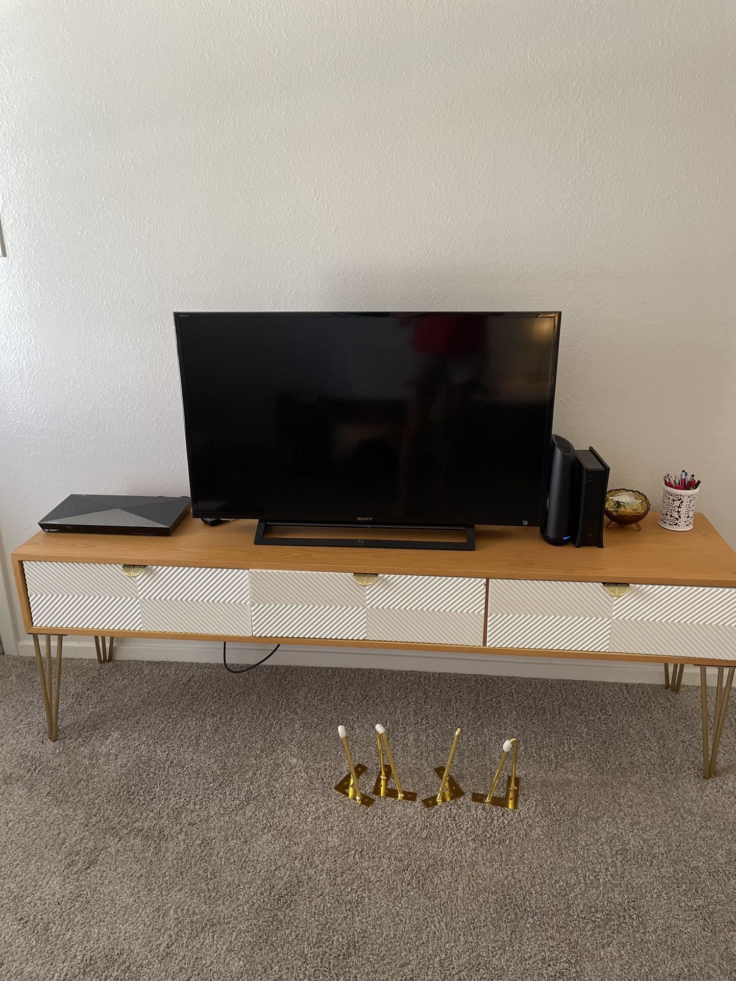 Large Tv Rack