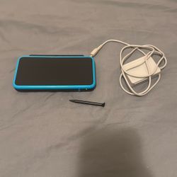 New  Nintendo 2DS XL - Black & Turquoise 