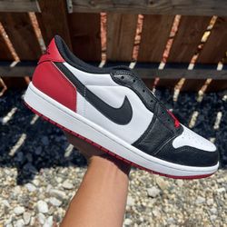 Jordan 1 Low Black Toe (Size 7.5, 11, 11.5)
