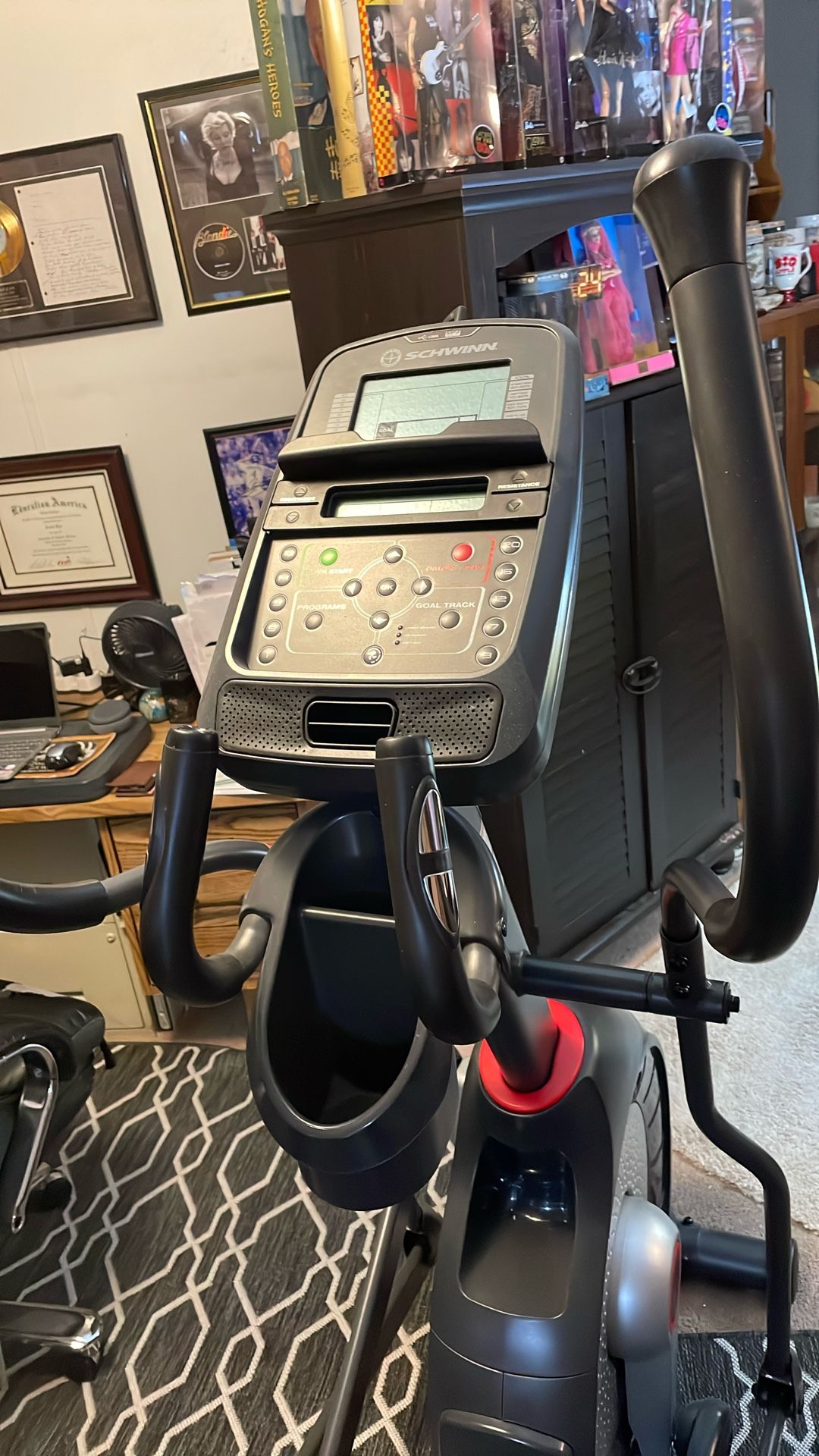 Schwinn 430 Elliptical