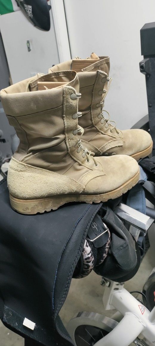 BOOTS FOR WORK (11.5)
